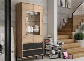 Vitrina Roble / Ebony con Leds 30